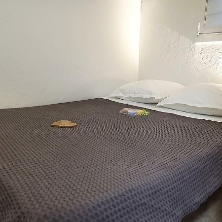 T2 Rez De Jardin Front De Mer 칸느 외부 사진