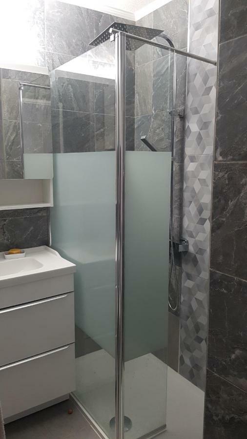 T2 Rez De Jardin Front De Mer 칸느 외부 사진